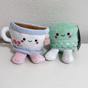 Hallmark Better Together Teacup and Macaron Cookie Magnetic Plush Pair Set w/TAG